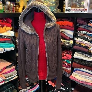 🪷Brown zip front hoodie. Daisy Fuentes. Large NWT